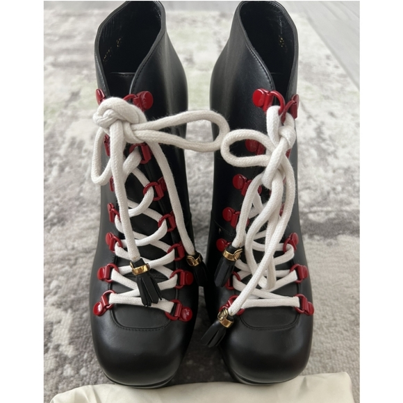 ON HOLD 🎀 Gucci "Kayla" Calfskin Lifford Lace Up Boots - Picture 16 of 16